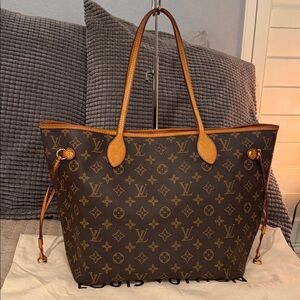 Authentic Louis Vuitton neverfull MM size
